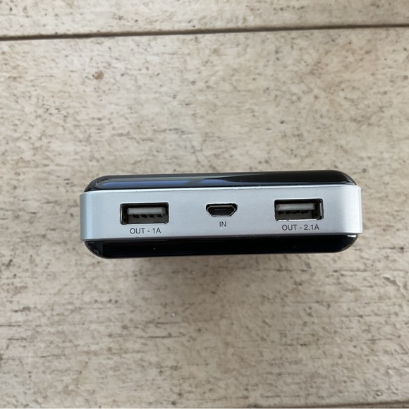 Unu Charging Bank 2USB - Picture 2 of 10